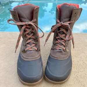 BareTraps Yasmen Duck Boots